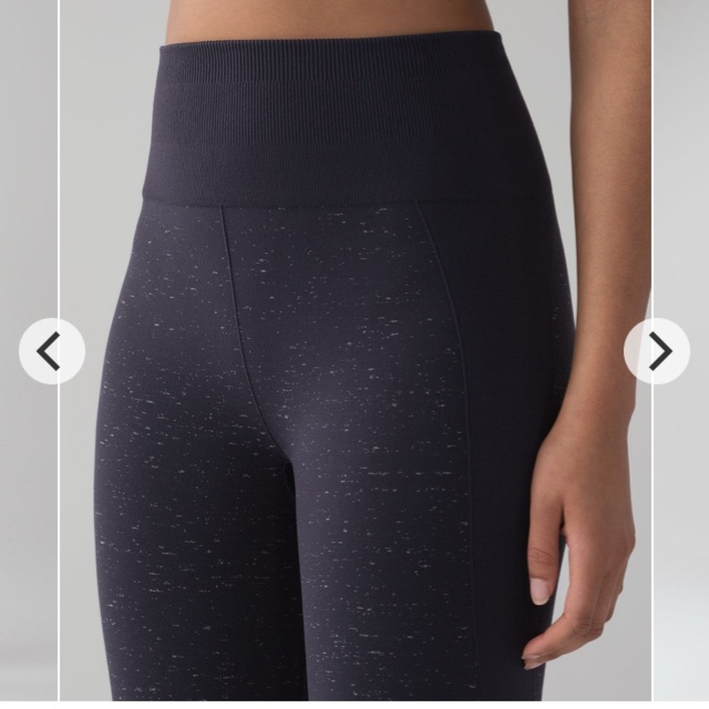 LULULEMON Free To Flow Crop in Midnight Navy